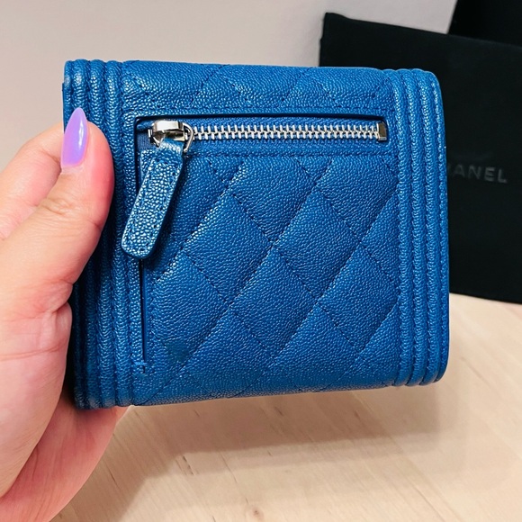 CHANEL Caviar Quilted Small Boy Flap Wallet - Picture 5 of 9